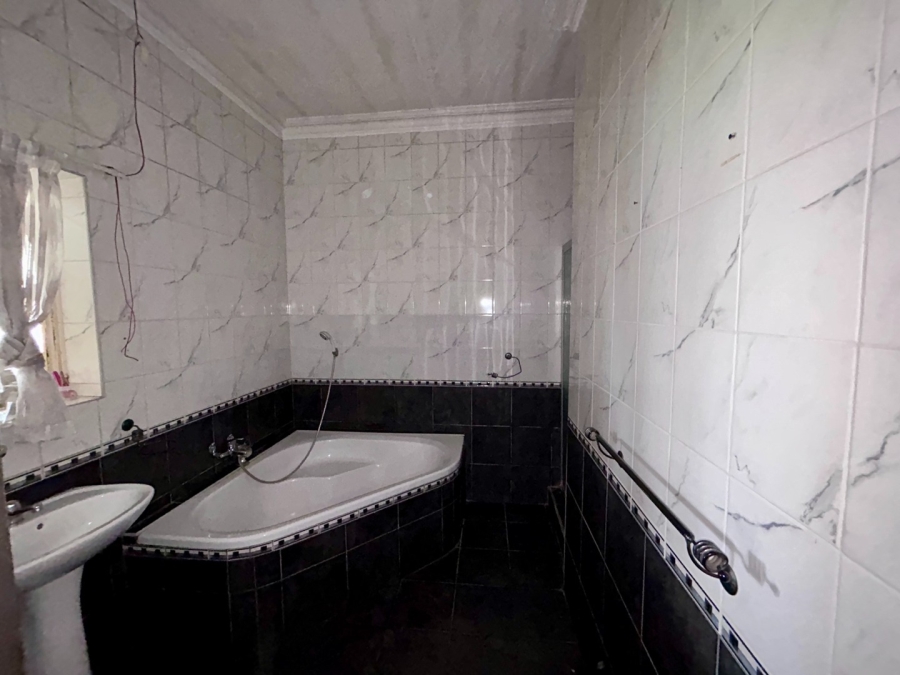 4 Bedroom Property for Sale in Wilkeville North West